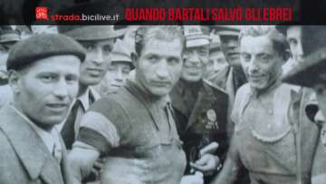 Bartali in una foto con Coppi
