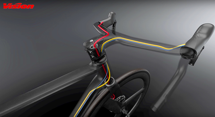 Visuale dall'alto inserimento cavi nella bici per agganciare manubrio Metron 5D