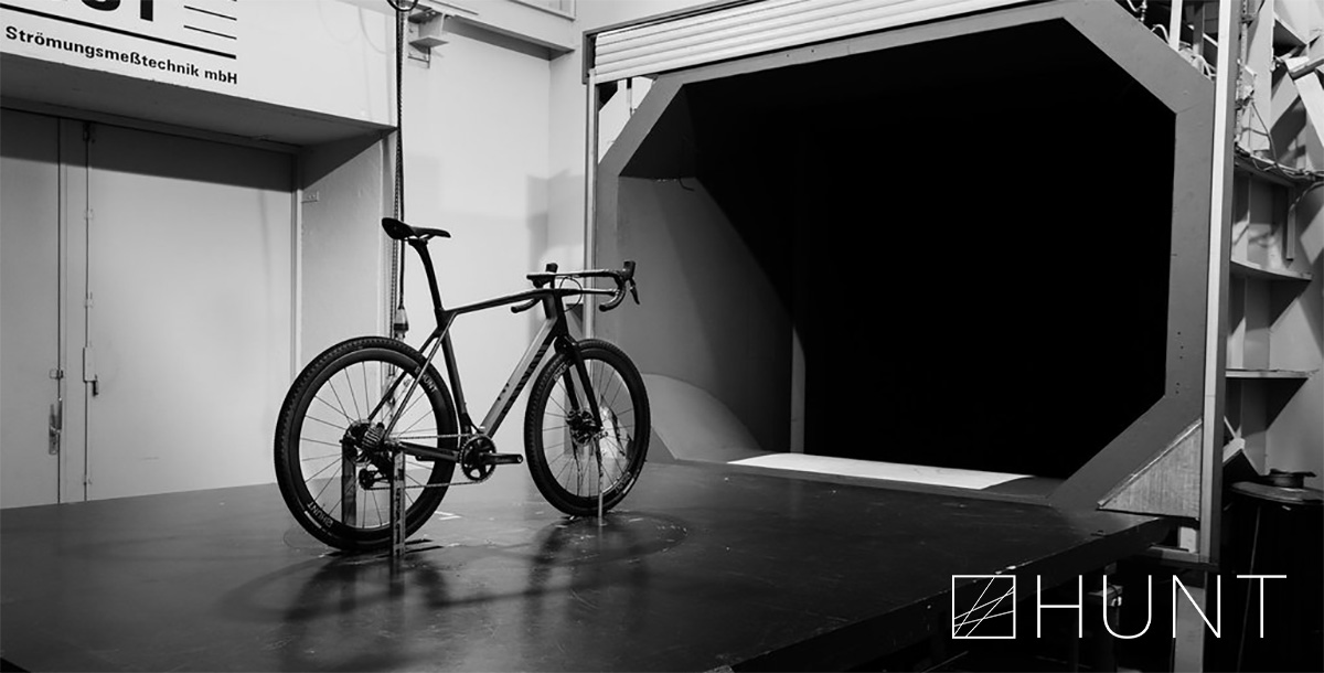 Il test nella galleria del vento delle nuove ruote per bici da strada Hunt 42 Limitless Gravel Disc 2021