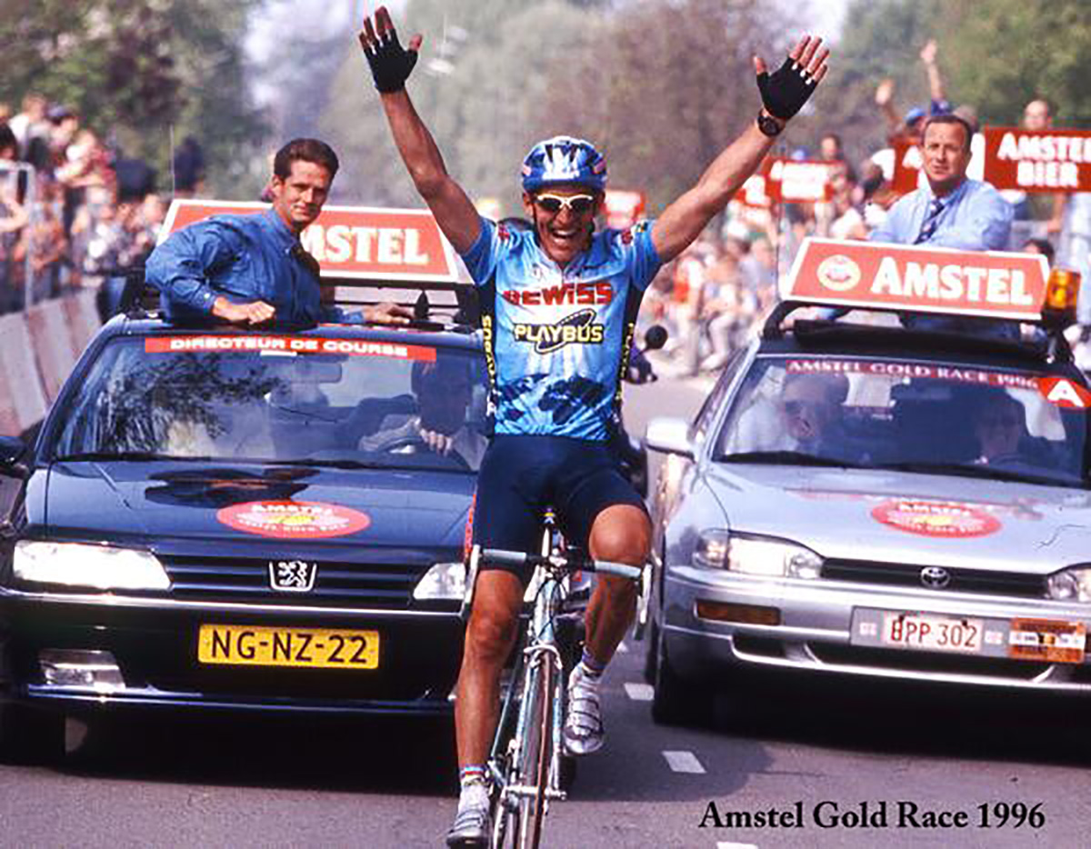 Stefano Zanini al traguardo della Amstel Gold Race del 1996
