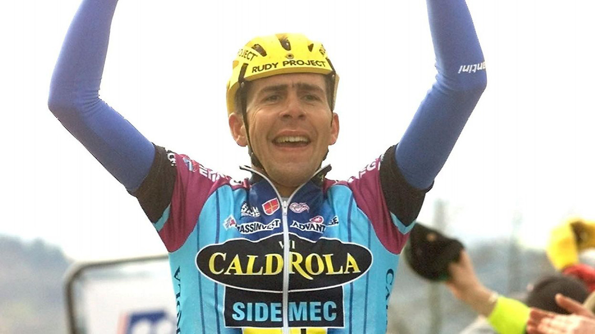 Francesco Casagrande vince la Freccia Vallone nel 2000