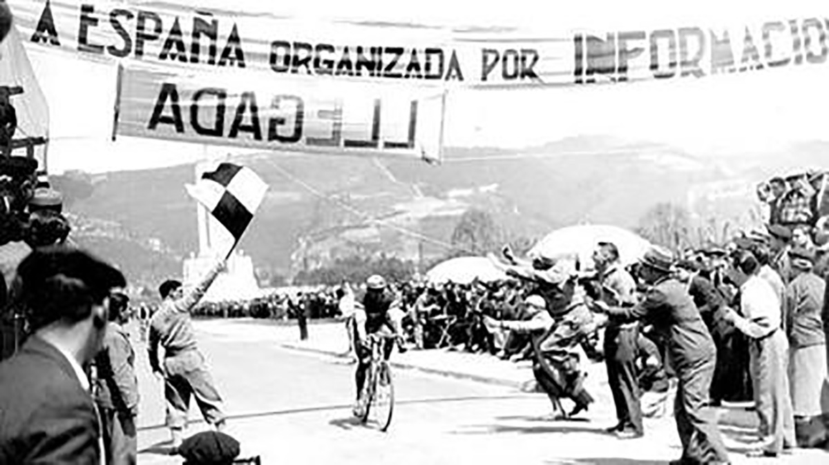 Una foto della prima edizione della Vuelta de Espana del 1935