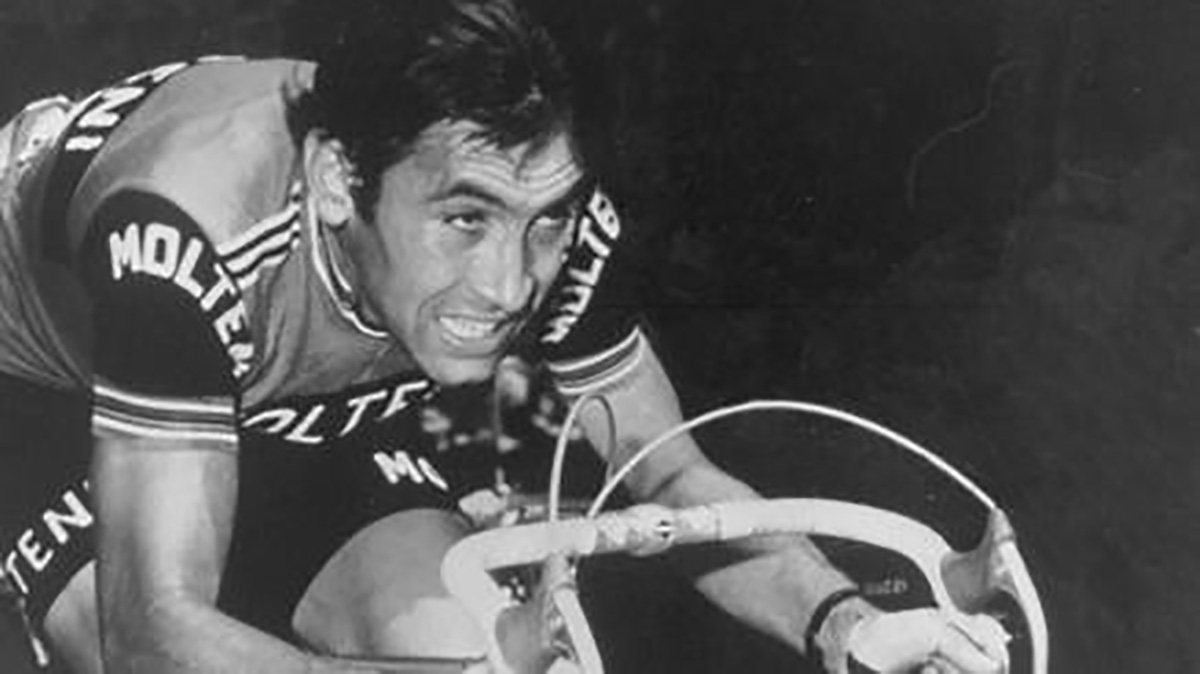 Uno scatto del celeberrimo ciclista Eddy Merckx detto "il cannibale"