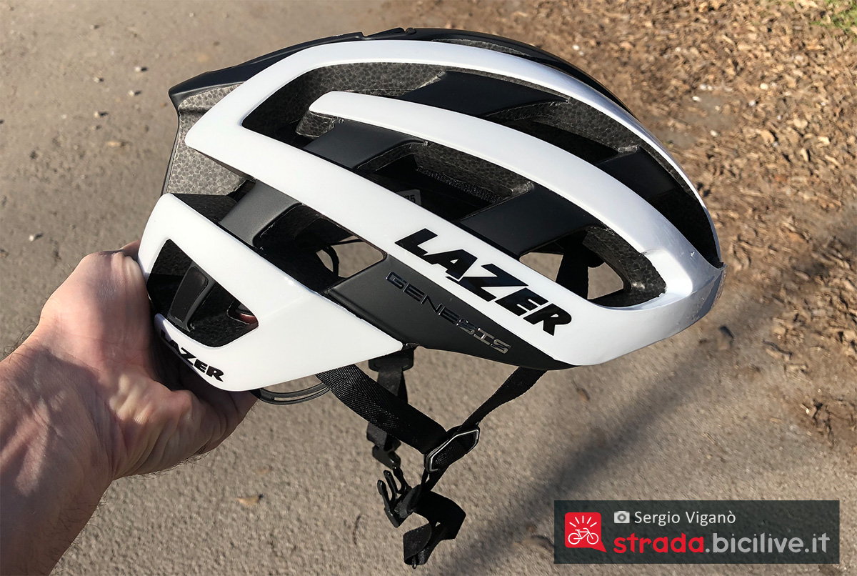 La visione laterale del nuovo casco per bici da strada Lazer Genesis 2022