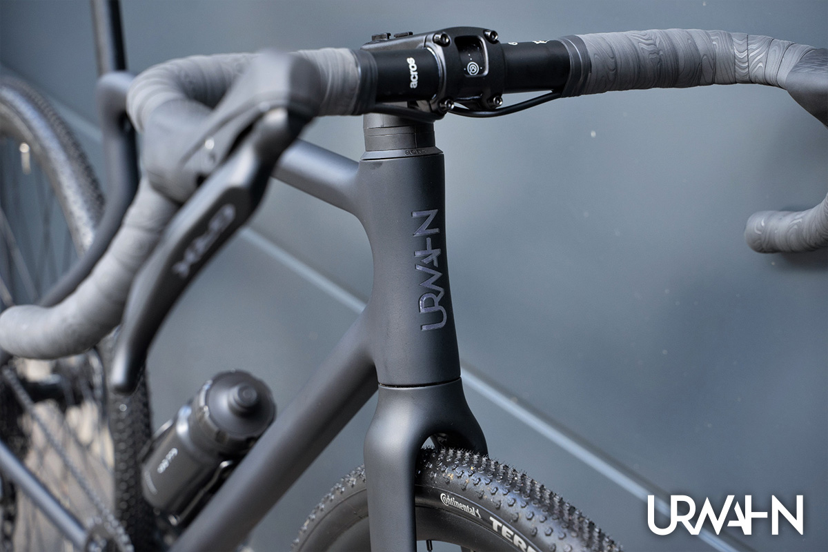 Dettaglio del manubrio della nuova bici da gravel stampata in 3d Urwhan Waldwiesel 2022