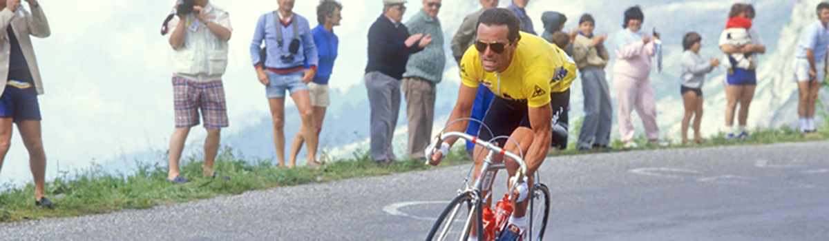 Bernard Hinault pedala durante il Tour de France del 1985