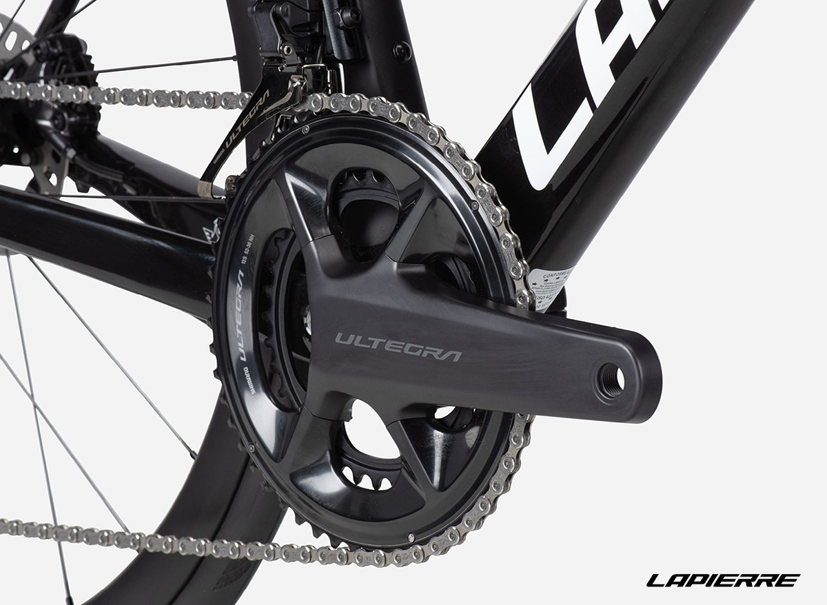 Dettaglio della trasmissione della nuova bicicletta da corsa Lapierre Xelius SL 8.0 Disc 2022