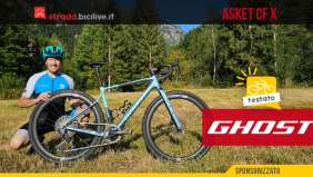 Foto di Claudio Riotti durante il test della bici gravel GHOST Asket CF X.